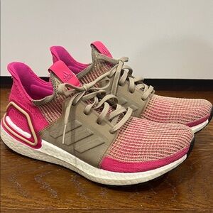 Adidas women’s ultra boost size 9.5, near-new condition